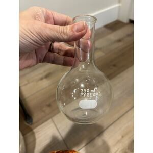 Vintage 250 ml Pyrex Glass Beaker Flask